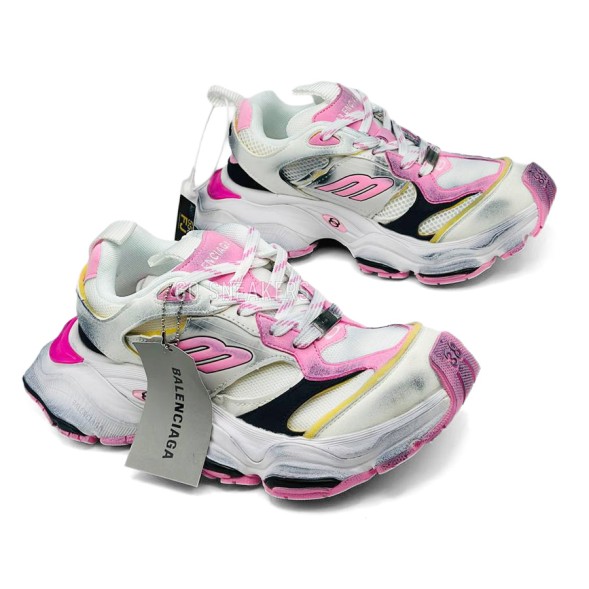 Женские кроссовки Balenciaga Cargo Sneaker Worn-Out - Pink